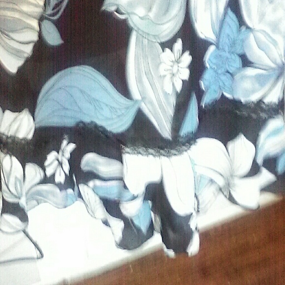 Megan maththew dress, - Picture 4 of 4